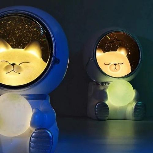 Astronaut Pet LED Night Light – Söt rymdhusdjur i hjälm